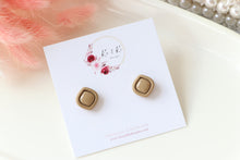 Load image into Gallery viewer, Tear Drop Studs Latte Earrings