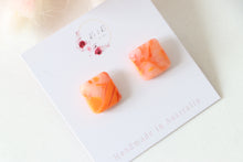 Load image into Gallery viewer, Square Resin Earrings