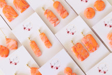 Load image into Gallery viewer, Square Resin Earrings