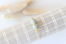 Load image into Gallery viewer, Pale Green Clay Beads Bracelet