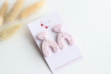 Load image into Gallery viewer, Lilac Paua Iridiscent Shell Earrings