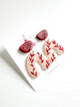 Load image into Gallery viewer, Red Flower Flash Earrings