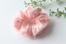 Load image into Gallery viewer, Scrunchie Netted Blue