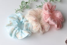 Load image into Gallery viewer, Scrunchie Netted Blue