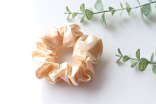 Load image into Gallery viewer, Scrunchies Nudes (Light Sunshine)