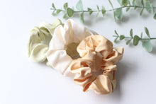 Load image into Gallery viewer, Pale Green