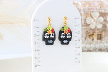 Load image into Gallery viewer, Skull Earrings