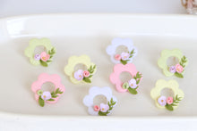 Load image into Gallery viewer, 6 Flower Petal ( Lemon Yellow )