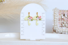 Load image into Gallery viewer, Floral Umbrela ( Light Green )