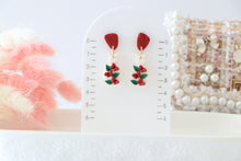Load image into Gallery viewer, Valentines Day Cat Earrings