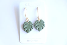 Load image into Gallery viewer, Monstera Earrings