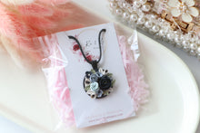 Load image into Gallery viewer, Green Theme Floral Necklace

