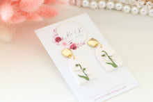 Load image into Gallery viewer, Birth Flower - January
