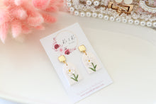 Load image into Gallery viewer, Birth Flower - April
