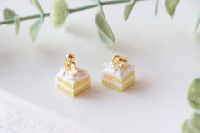 Load image into Gallery viewer, Medium Size Floral Studs
