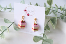 Load image into Gallery viewer, Medium Size Floral Studs
