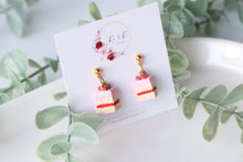Load image into Gallery viewer, Medium Size Floral Studs
