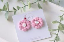 Load image into Gallery viewer, Flower Handmade Stud Earrings
