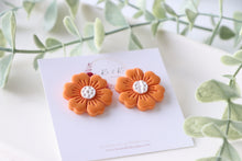 Load image into Gallery viewer, Medium Size Floral Studs
