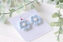 Load image into Gallery viewer, Medium Size Floral Studs

