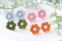 Load image into Gallery viewer, Flower Handmade Stud Earrings
