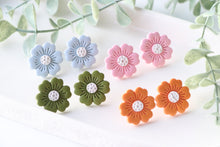 Load image into Gallery viewer, Medium Size Floral Studs
