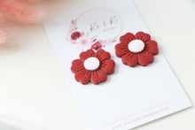 Load image into Gallery viewer, Round Flower Dangle Earrings
