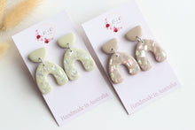 Load image into Gallery viewer, Pink Paua Iridescent Shell Earrings
