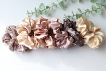 Load image into Gallery viewer, Scrunchie Nudes ( Dark Chocolate)
