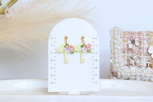 Load image into Gallery viewer, Floral Umbrela earrings
